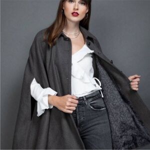 Outlander x Hot Topic Elegant Grey Cape Coat Claire Fraser Size Juniors L/XL